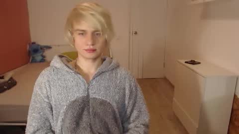 Oliver online show from 12-01-25, 01:43