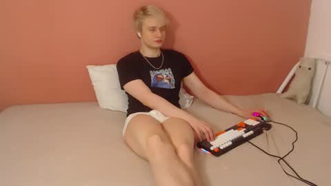 Oliver online show from 04-03-26, 12:52