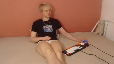 Oliver online show from 04-07-26, 01:17