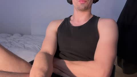 oliverbisbis1 online show from 04-15-26, 09:59