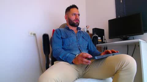 oliver online show from 01-17-26, 02:55