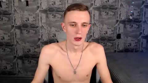 Snapshot of oliverfresh chatting on 02-19-25, 12:11 Oliver online show from 02-19-25, 12:11