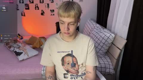 oliver online show from 12-18-25, 01:39