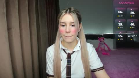 Snapshot of olivia1taylor chatting on 11-16-25, 07:36 Olivia online show from 11-16-25, 07:36