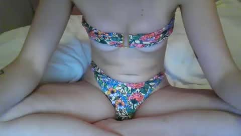 Snapshot of olivia2739 chatting on 05-12-26, 09:12 olivia2739 online show from 05-12-26, 09:12