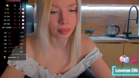 Olivia 3 online show from 03-25-26, 09:21