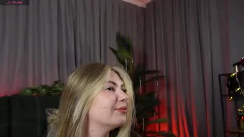 SaraConor online show from 04-22-26, 01:56