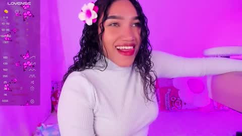 Snapshot of olivia_fx chatting on 09-14-25, 03:11 Maria online show from 09-14-25, 03:11