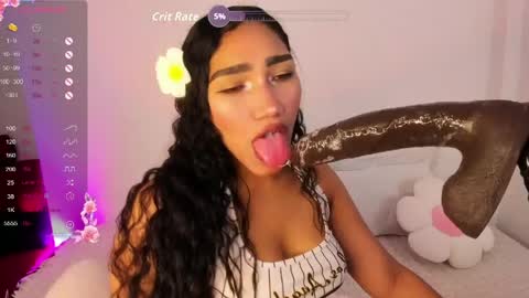 Snapshot of olivia_fx chatting on 05-16-26, 08:07 Maria online show from 05-16-26, 08:07
