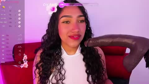 Snapshot of olivia_fx chatting on 06-18-26, 06:56 Maria online show from 06-18-26, 06:56