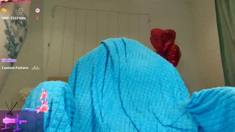 Olivia Hi guys Follow me  online show from 04-19-26, 11:40