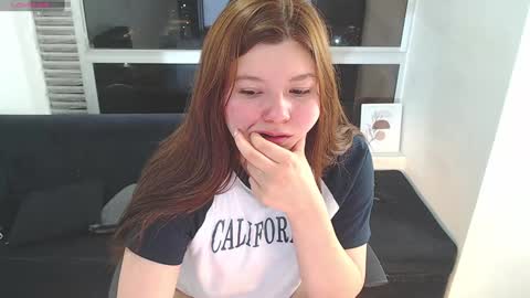 Snapshot of olivia_martine chatting on 01-11-25, 06:03 olivia_martine online show from 01-11-25, 06:03