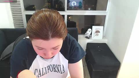 Snapshot of olivia_martine chatting on 01-11-25, 09:04 olivia_martine online show from 01-11-25, 09:04