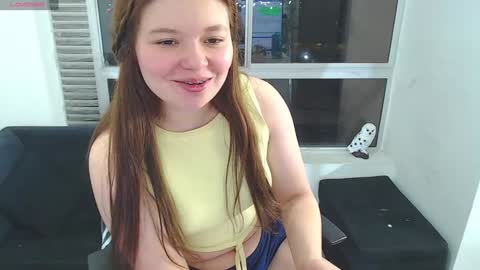 Snapshot of olivia_martine chatting on 01-27-25, 08:51 olivia_martine online show from 01-27-25, 08:51