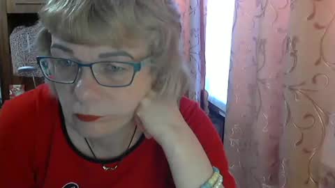 Olivia Mia online show from 04-14-26, 07:03