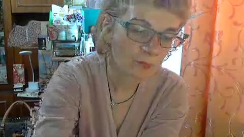 Olivia Mia online show from 04-17-26, 10:18