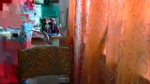 Olivia Mia online show from 04-25-26, 02:14