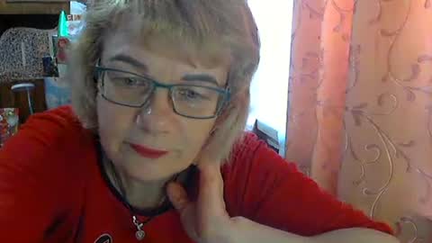Snapshot of olivia_mia25 chatting on 04-28-26, 08:41 Olivia Mia online show from 04-28-26, 08:41