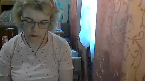 Snapshot of olivia_mia25 chatting on 05-08-26, 08:41 Olivia Mia online show from 05-08-26, 08:41