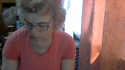 Snapshot of olivia_mia25 chatting on 05-21-26, 10:55 Olivia Mia online show from 05-21-26, 10:55