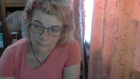 Snapshot of olivia_mia25 chatting on 05-27-26, 09:17 Olivia Mia online show from 05-27-26, 09:17