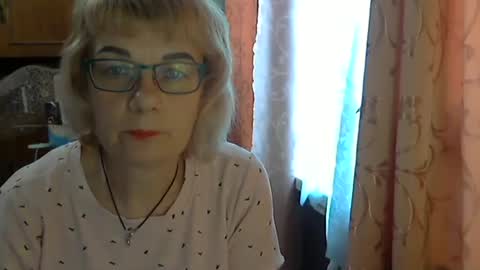 Snapshot of olivia_mia25 chatting on 05-30-26, 08:33 Olivia Mia online show from 05-30-26, 08:33