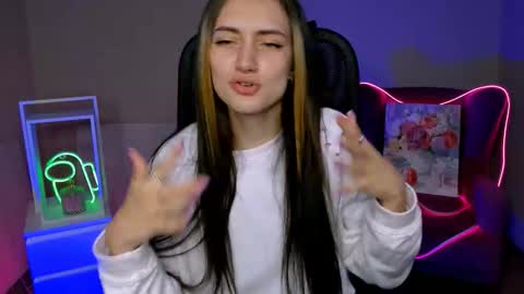 olivia_norton_ online show from 11-04-25, 02:49