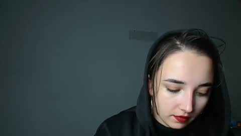 Olivia online show from 11-19-25, 11:38