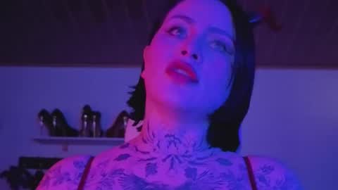   online show from 12-19-25, 02:02