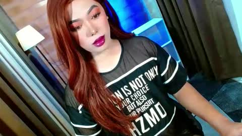 Miss OLIVIA online show from 04-17-26, 09:01