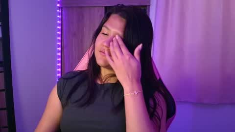 Olivia online show from 04-25-26, 01:41