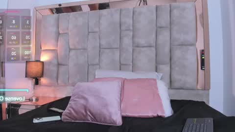 Olivia Evangelista online show from 02-23-25, 03:13