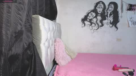 oliviabluee10 online show from 01-08-26, 04:04