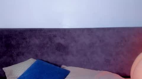 OLIVIA online show from 02-22-26, 12:12