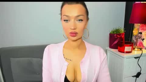 Snapshot of oliviadirty chatting on 04-22-26, 09:11 OliviaDirty online show from 04-22-26, 09:11