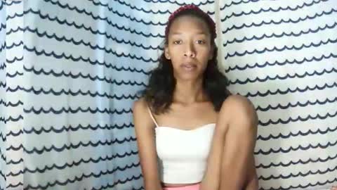 oliviah27 online show from 11-28-25, 08:44