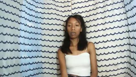 oliviah27 online show from 12-01-25, 08:30