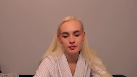 oliviaBeauty online show from 03-16-26, 08:24
