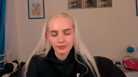 oliviaBeauty online show from 04-20-26, 06:53