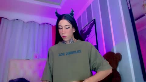 oliviahot01 online show from 04-05-26, 01:19