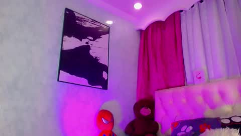 Snapshot of oliviahot01 chatting on 05-03-26, 01:11 oliviahot01 online show from 05-03-26, 01:11
