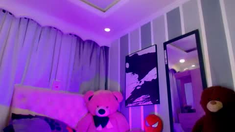 Snapshot of oliviahot01 chatting on 05-31-26, 01:47 oliviahot01 online show from 05-31-26, 01:47