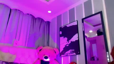 Snapshot of oliviahot01 chatting on 06-10-26, 03:39 oliviahot01 online show from 06-10-26, 03:39