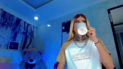 oliviahot01 online show from 07-07-26, 01:19