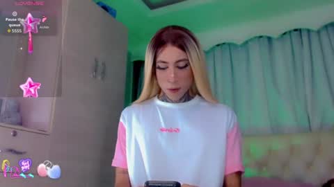 oliviahot01 online show from 07-26-26, 01:14