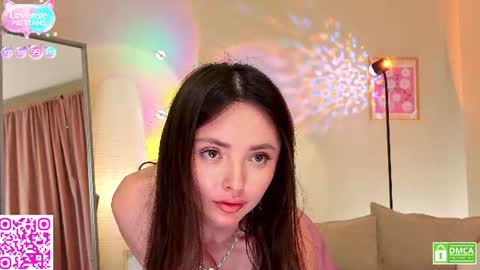 Snapshot of oliviakis chatting on 06-25-26, 07:57 Olivia online show from 06-25-26, 07:57