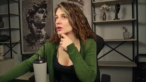 Liv online show from 01-18-26, 06:23