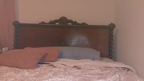 Olivia Mcneill  online show from 05-13-26, 05:43