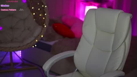 Olivia online show from 03-15-26, 02:06