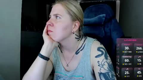 Snapshot of oliviamunk chatting on 07-14-26, 10:21 . online show from 07-14-26, 10:21